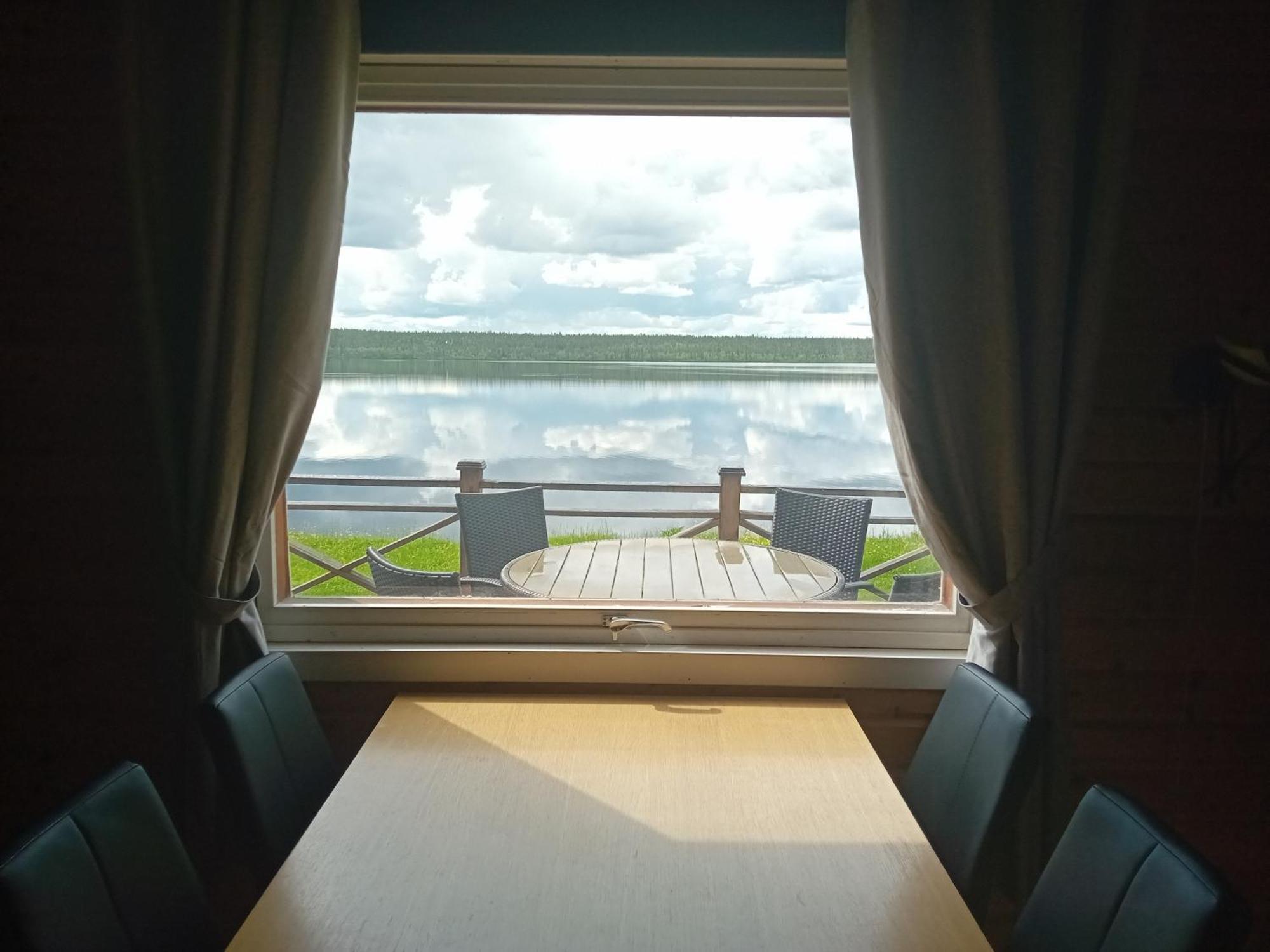 Lakeside Aurora Holiday home *