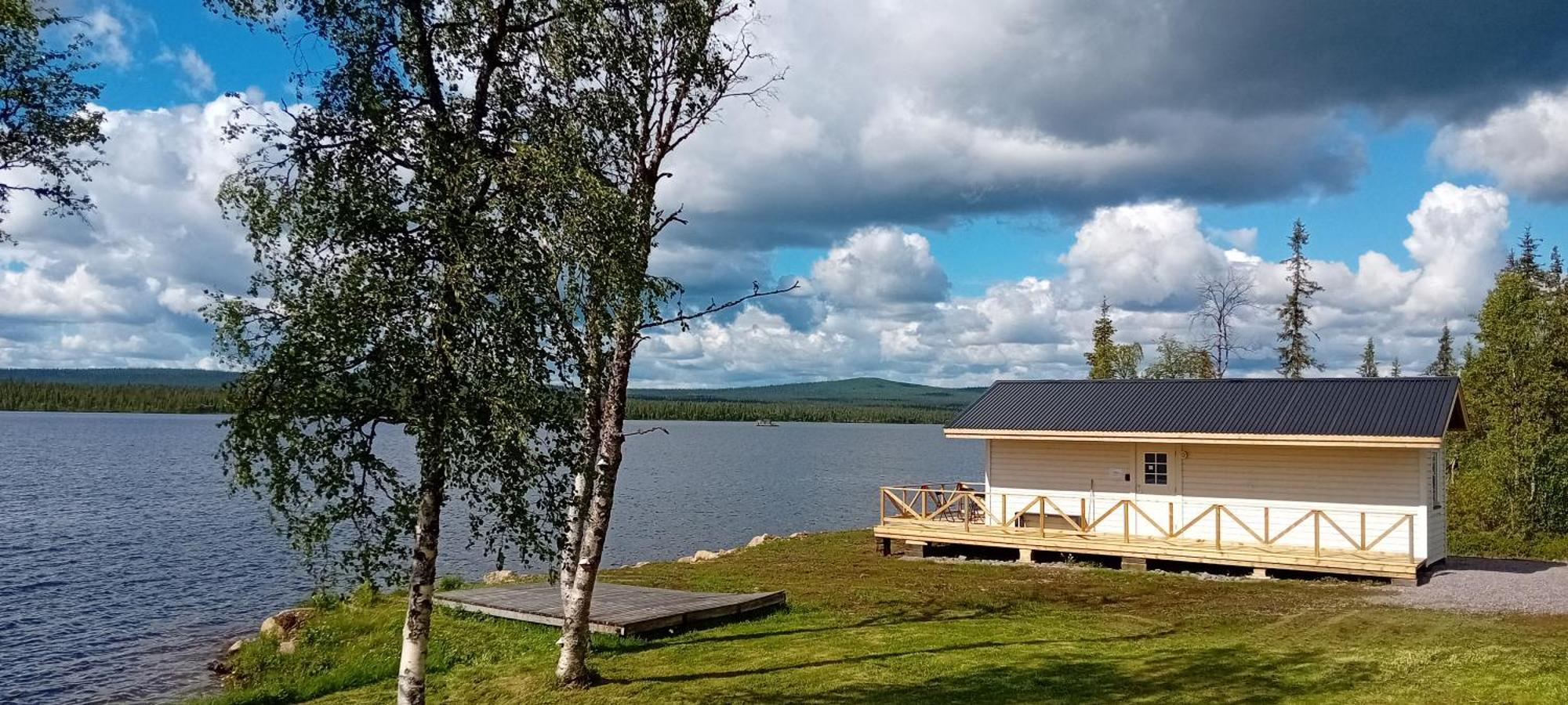 Lakeside Aurora Holiday home