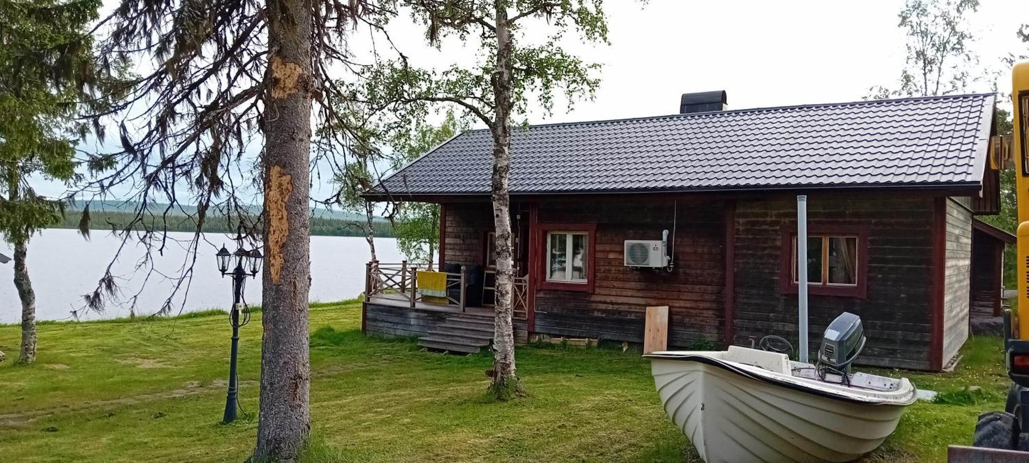 Lakeside Aurora Holiday home