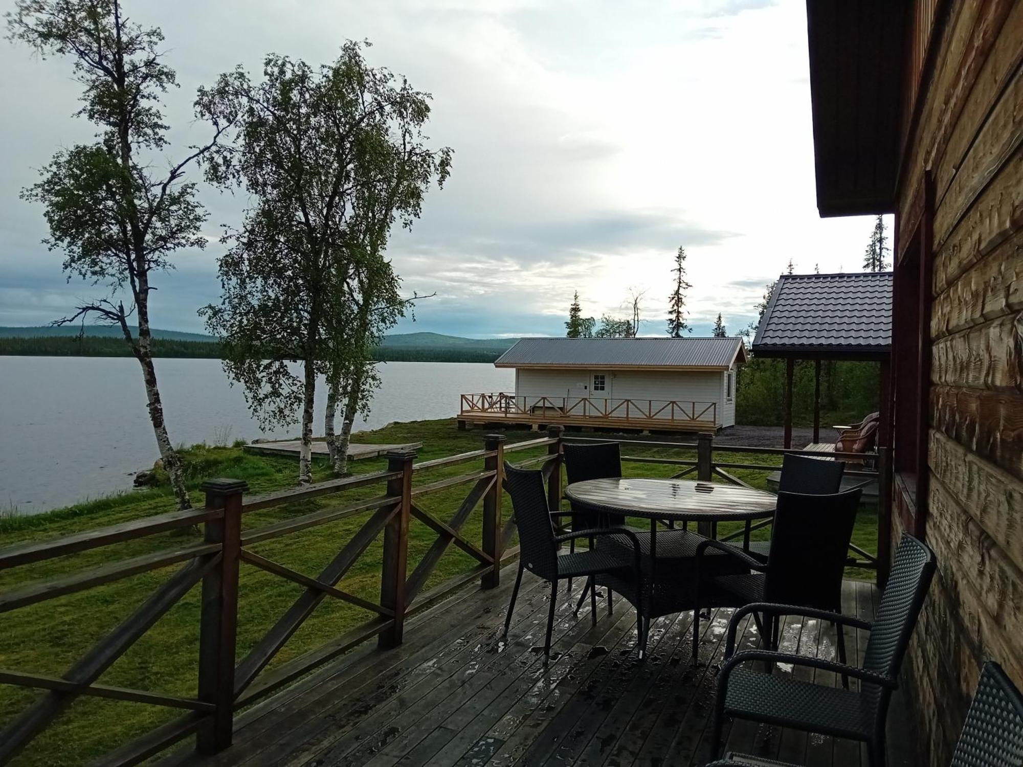 Lakeside Aurora Kiruna