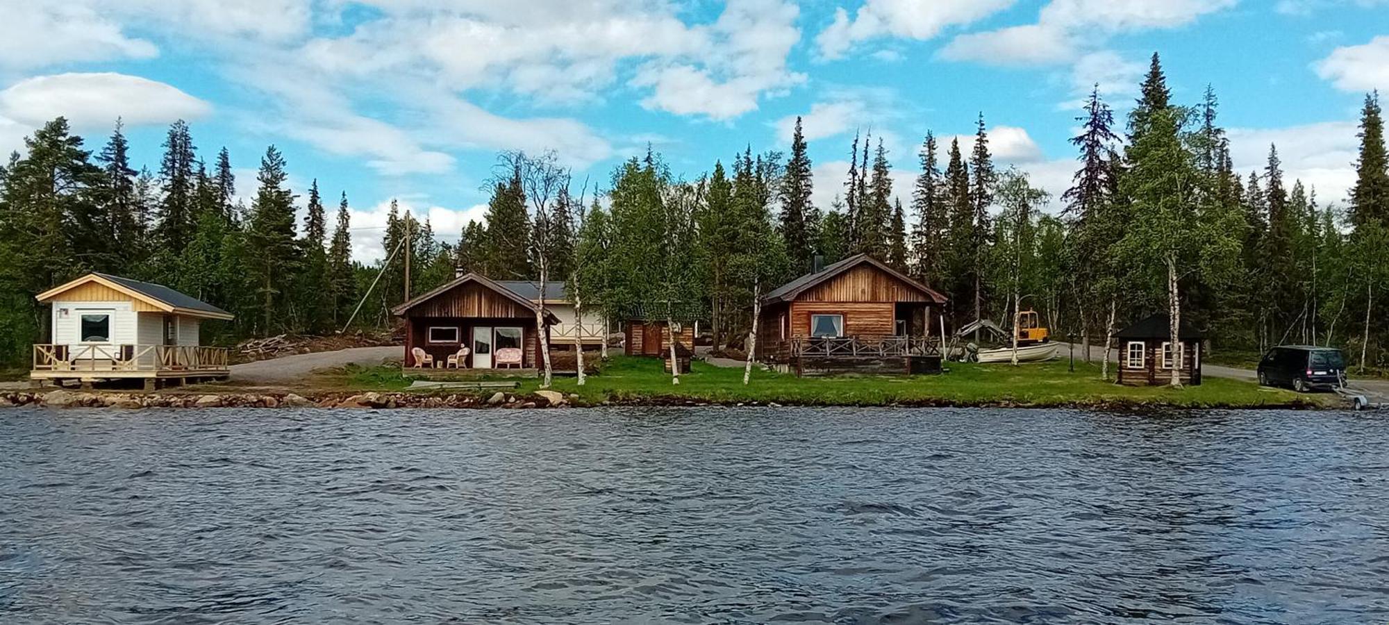 Lakeside Aurora Holiday home