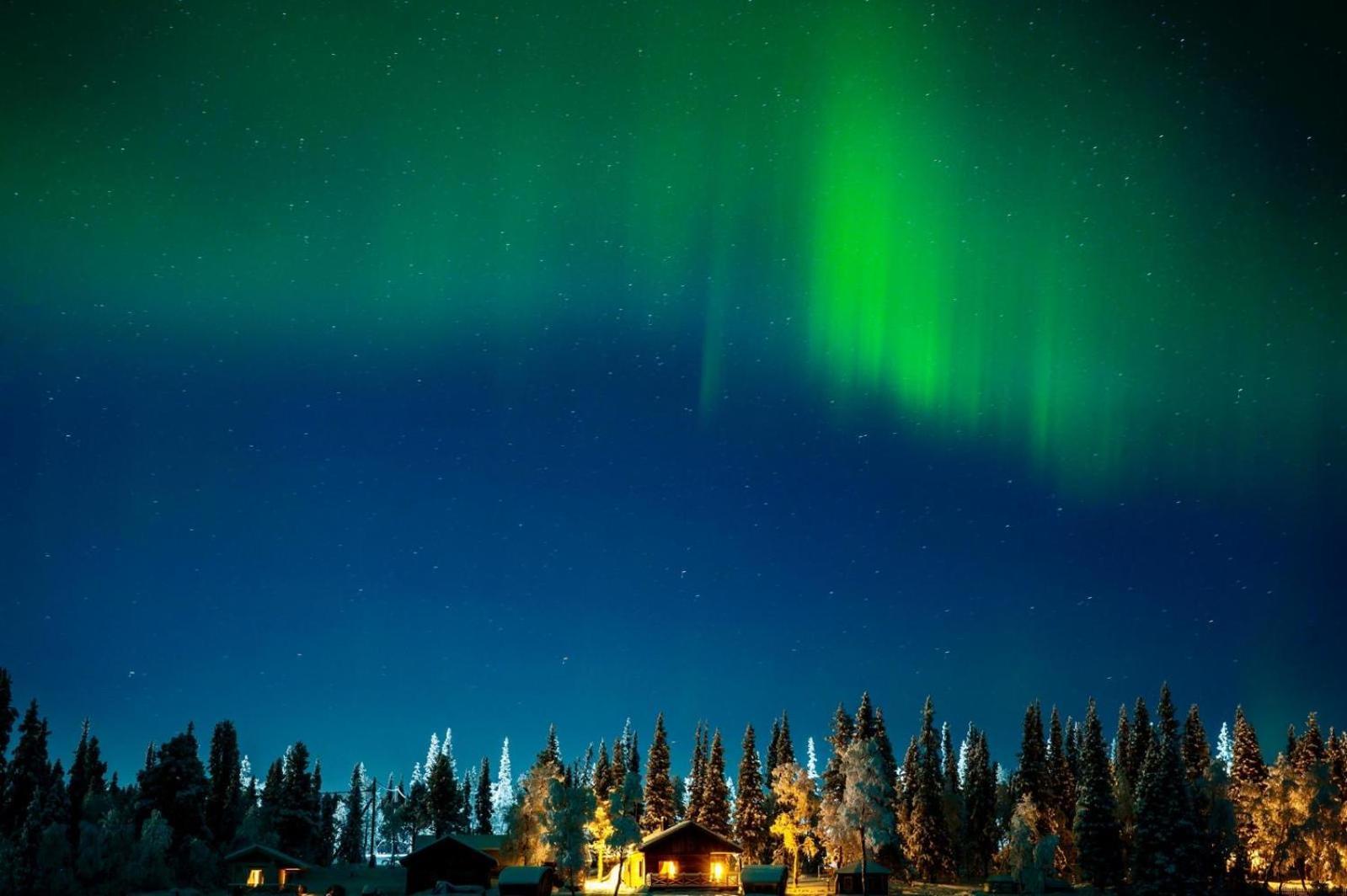 Lakeside Aurora Holiday home