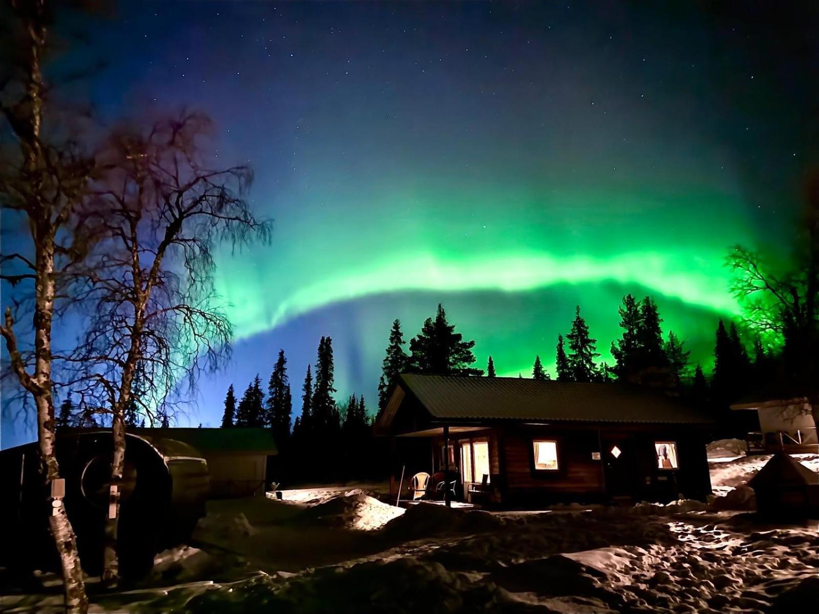 Lakeside Aurora Holiday home